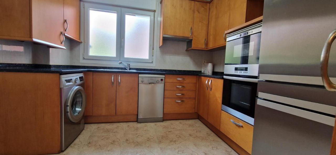 Family Apartment / Apartamento Familiar Getxo Bagian luar foto